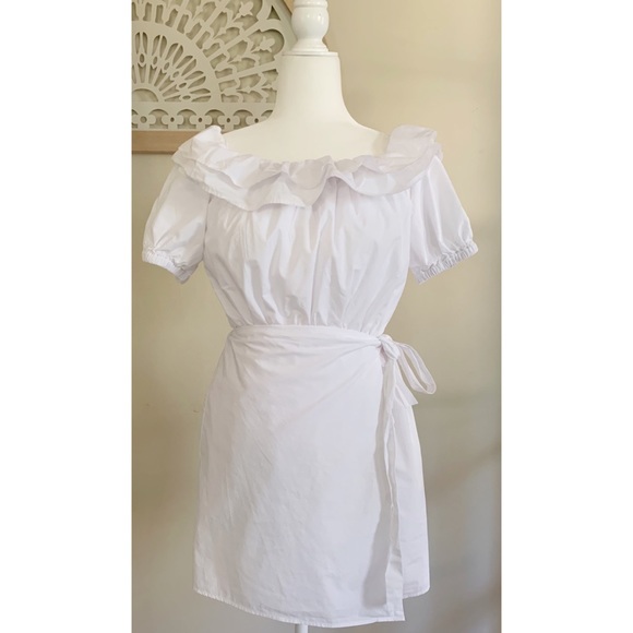 Lovers + Friends White Ruffle Side Tie Mini NEW - Picture 1 of 10